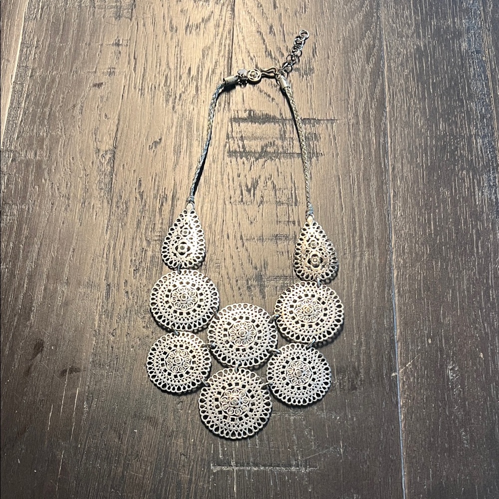 Elegant Silver Filigree Necklace